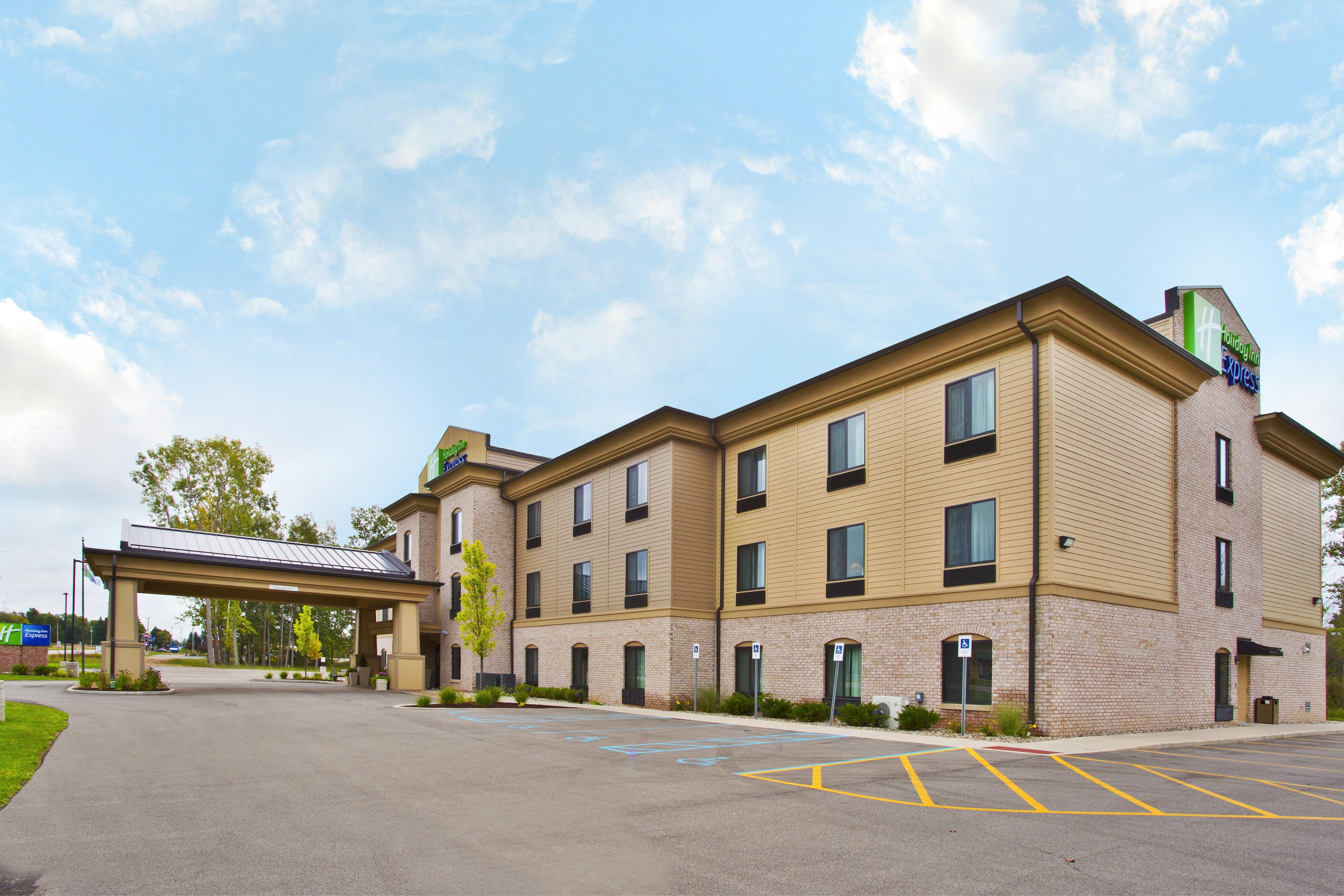 Holiday Inn Express Hastings, An Ihg Hotel Exterior photo